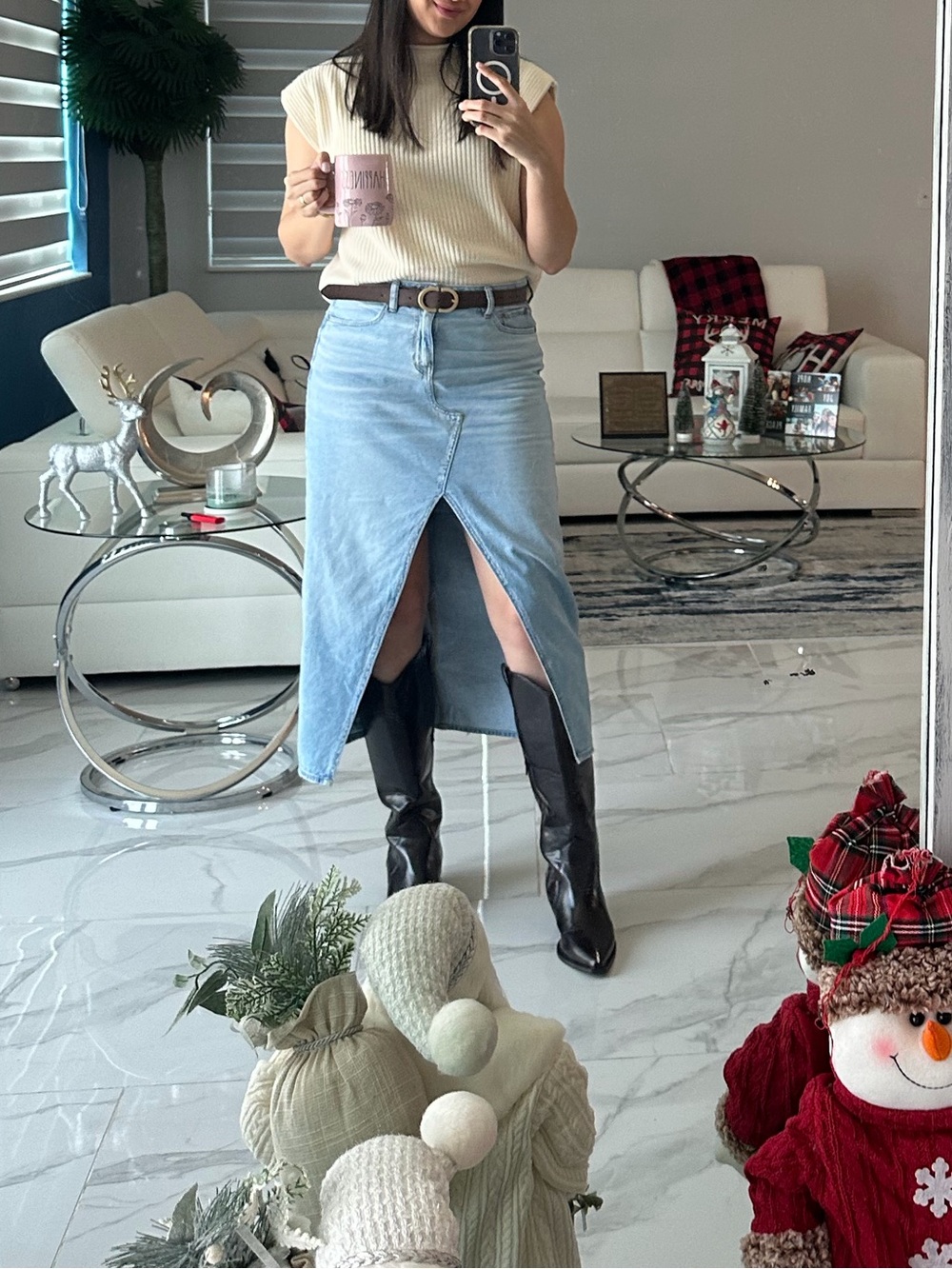 AE Dreamy Drape Low-Rise Denim Maxi Skirt. Size: 8